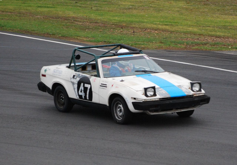 Illustration for article titled 24 Hours Of LeMons Arse Freeze-A-Palooza Über Gallery: British Steel
